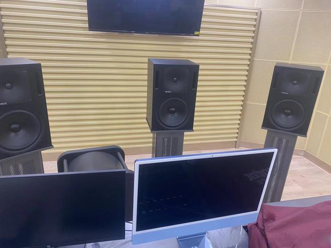 走進(jìn)專業(yè)錄音棚 現(xiàn)代設(shè)備如何重塑音樂制作與錄音體驗